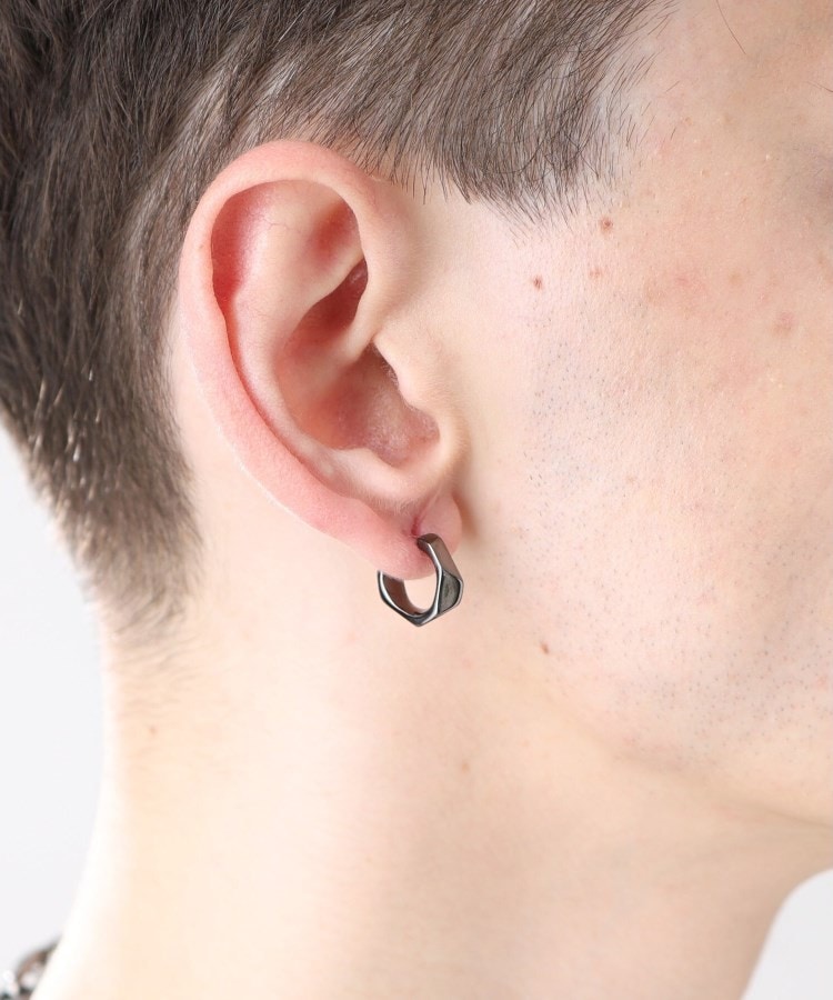 タケオキクチ(TAKEO KIKUCHI)のペンタゴンカットピアス19