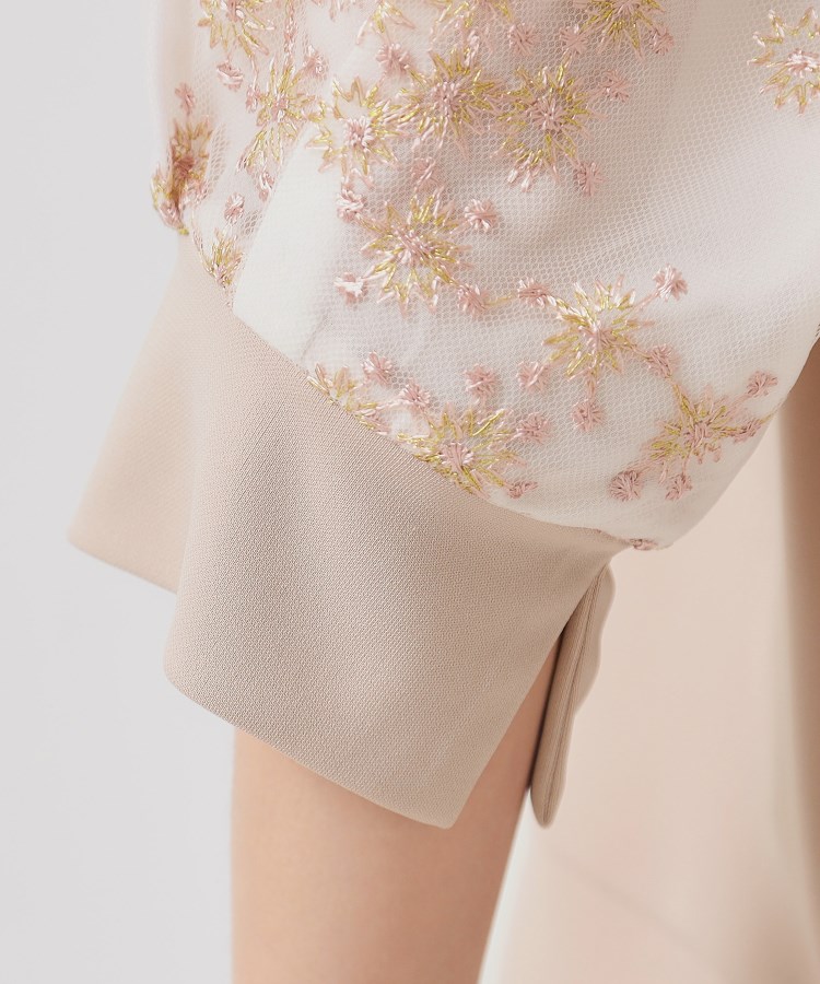 スーナウーナ(SunaUna)の【チュール刺繍／1枚でキマる】華やかプルオーバー19