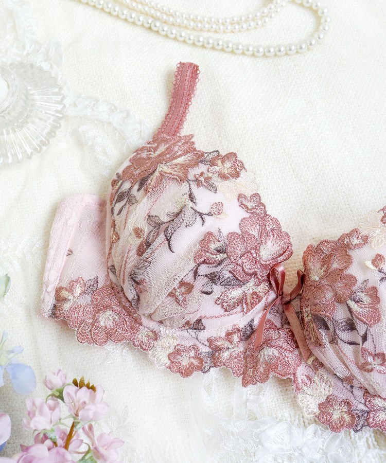 リサマリ(Risa Magli)のクラシーナ ブラジャー（E-F）＜N Make Type＞9