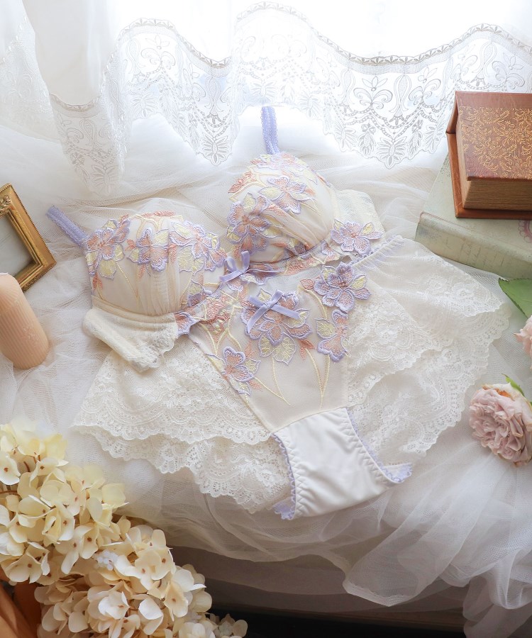 リサマリ(Risa Magli)のアデリーノ ブラジャー （E-F） ＜V Make Type＞25