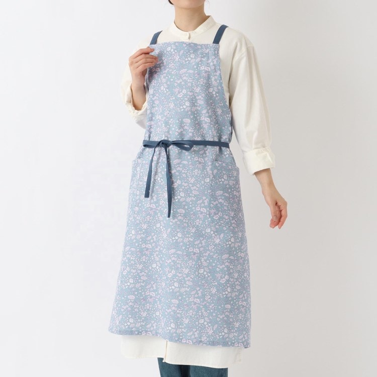 トゥーワントゥーキッチンストア(212 KITCHEN STORE)のフローラルリーフエプロン BL エプロン・その他ファブリック