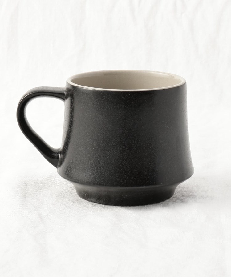 トゥーワントゥーキッチンストア(212 KITCHEN STORE)のORIGAMI フレア マグカップビンテージブラック2