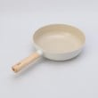 トゥーワントゥーキッチンストア(212 KITCHEN STORE)の◆セラミックフライパン26cm WH ＜FIKA フィカ＞3