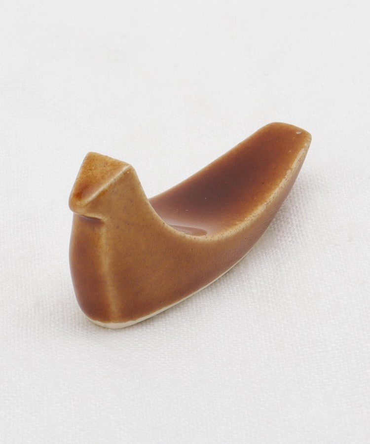 トゥーワントゥーキッチンストア(212 KITCHEN STORE)の益子 箸置き 飴釉1