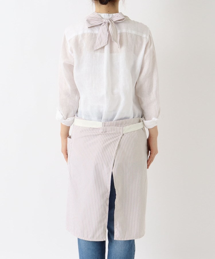 トゥーワントゥーキッチンストア(212 KITCHEN STORE)のペンシルストライプ Vネックエプロン BE3