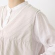 トゥーワントゥーキッチンストア(212 KITCHEN STORE)のペンシルストライプ Vネックベストエプロン BE6