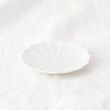 トゥーワントゥーキッチンストア(212 KITCHEN STORE)のコトハナ 小皿 福寿草 白1