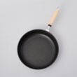 トゥーワントゥーキッチンストア(212 KITCHEN STORE)の北陸アルミニウム 新マイスタープレミフライパン28cm4