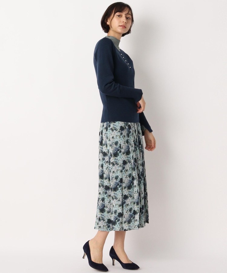 ローラアシュレイ(LAURA ASHLEY)の◆【洗える】パール調ボタンモックプラケット２WAYプルオーバー31