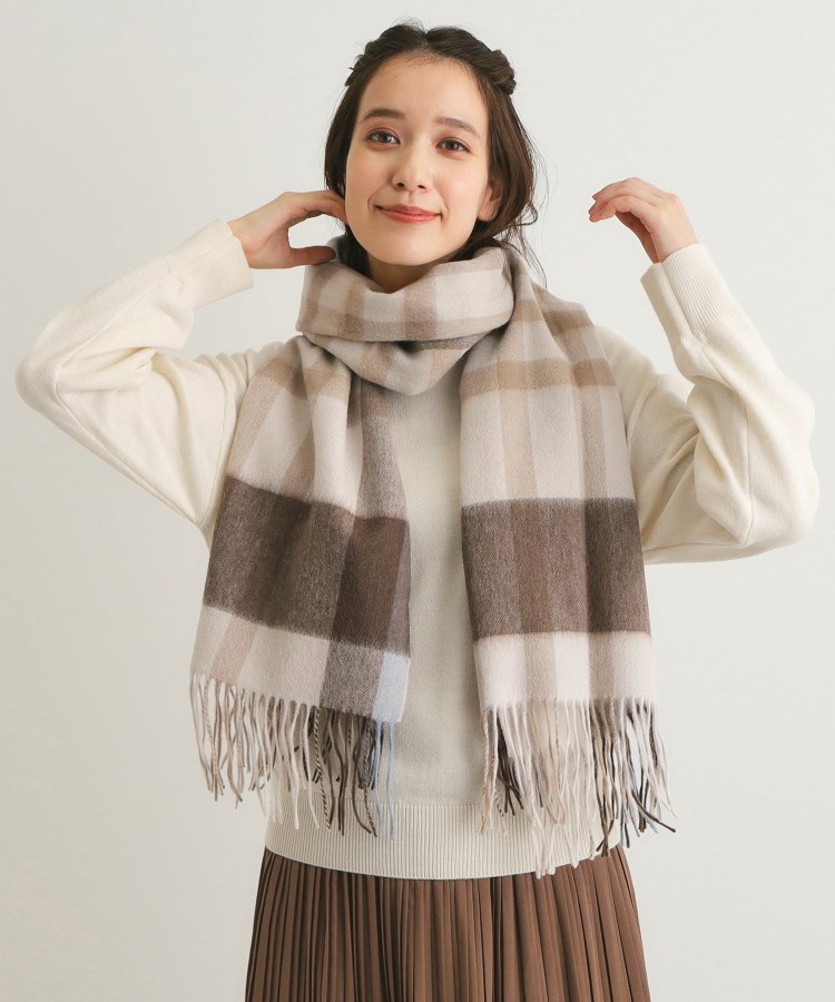 ローラアシュレイ(LAURA ASHLEY)のウール混チェックストール4
