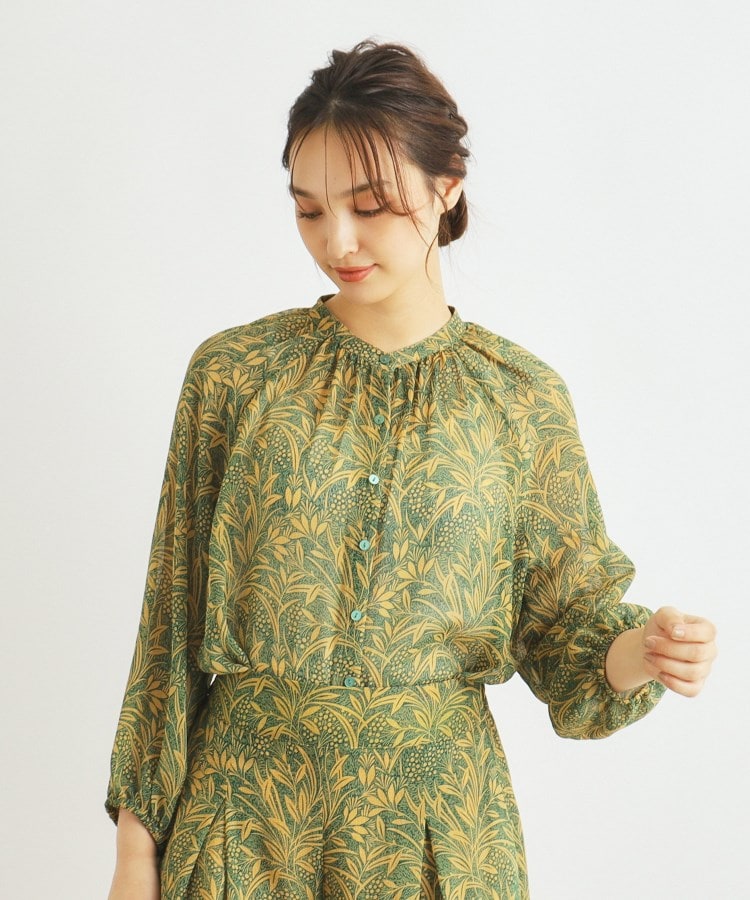 ローラアシュレイ(LAURA ASHLEY)の【楊柳生地／同柄アイテムあり】ウッドブロック リーブス柄ブラウス2