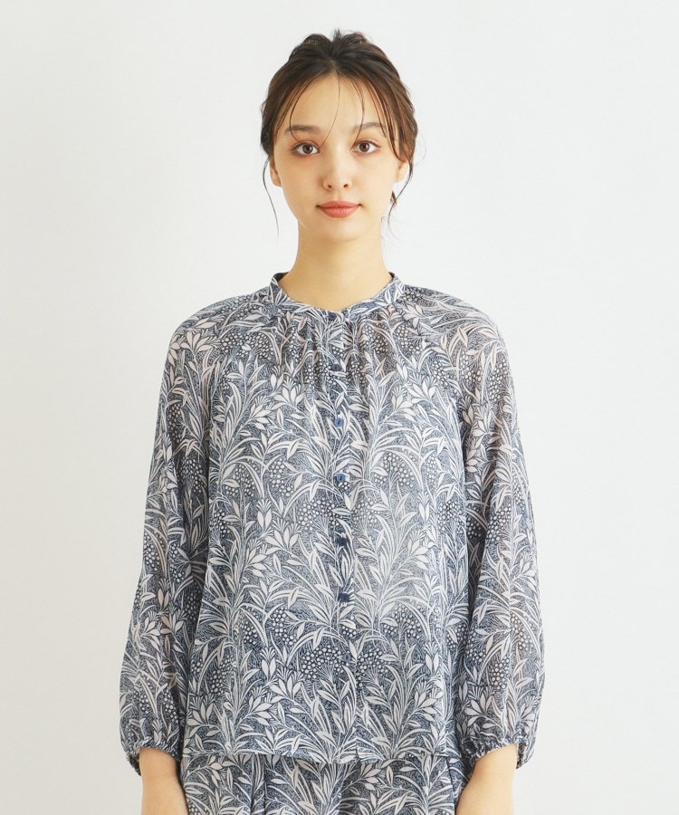 ローラアシュレイ(LAURA ASHLEY)の【楊柳生地／同柄アイテムあり】ウッドブロック リーブス柄ブラウス9