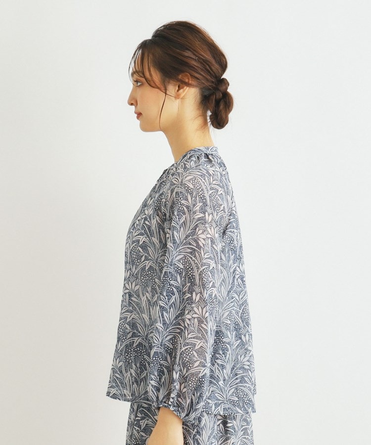 ローラアシュレイ(LAURA ASHLEY)の【楊柳生地／同柄アイテムあり】ウッドブロック リーブス柄ブラウス10