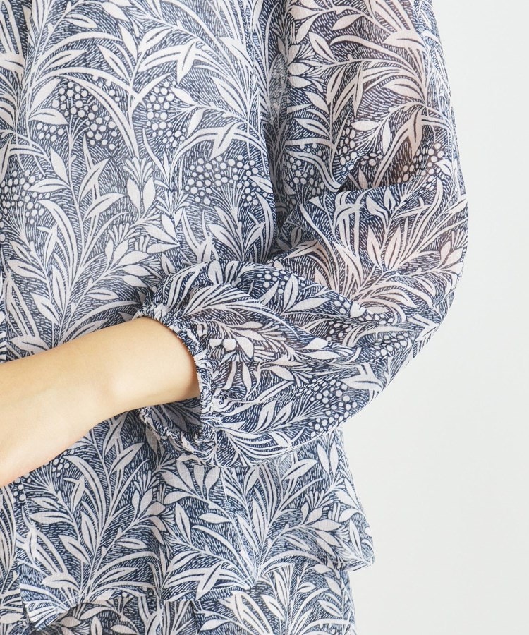 ローラアシュレイ(LAURA ASHLEY)の【楊柳生地／同柄アイテムあり】ウッドブロック リーブス柄ブラウス13