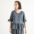 ローラアシュレイ(LAURA ASHLEY)の【洗える／コットン100％／同柄アイテムあり】ウズマ柄袖リボンブラウス9