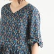 ローラアシュレイ(LAURA ASHLEY)の【洗える／コットン100％／同柄アイテムあり】ウズマ柄袖リボンブラウス14