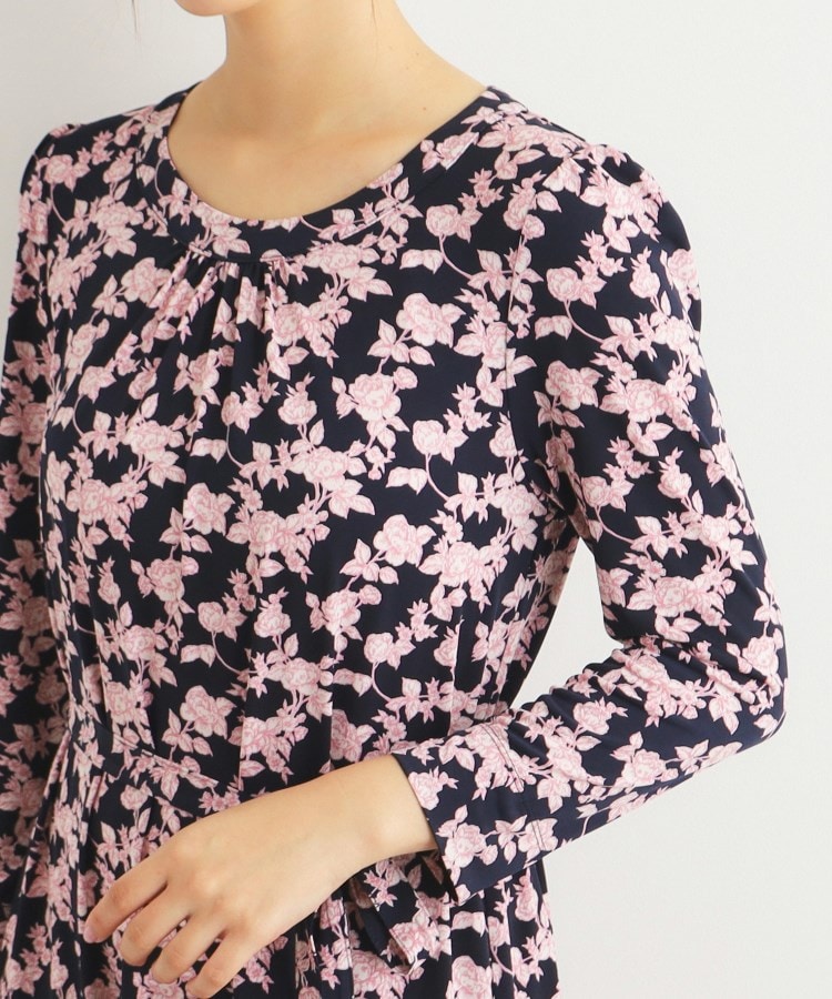 ローラアシュレイ(LAURA ASHLEY)の【洗える／ジャージ素材／同柄アイテムあり】ポリントン ローゼズ柄ワンピース9