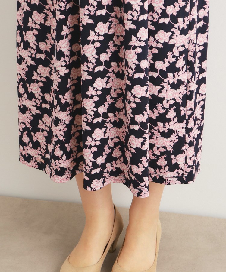 ローラアシュレイ(LAURA ASHLEY)の【洗える／ジャージ素材／同柄アイテムあり】ポリントン ローゼズ柄ワンピース12