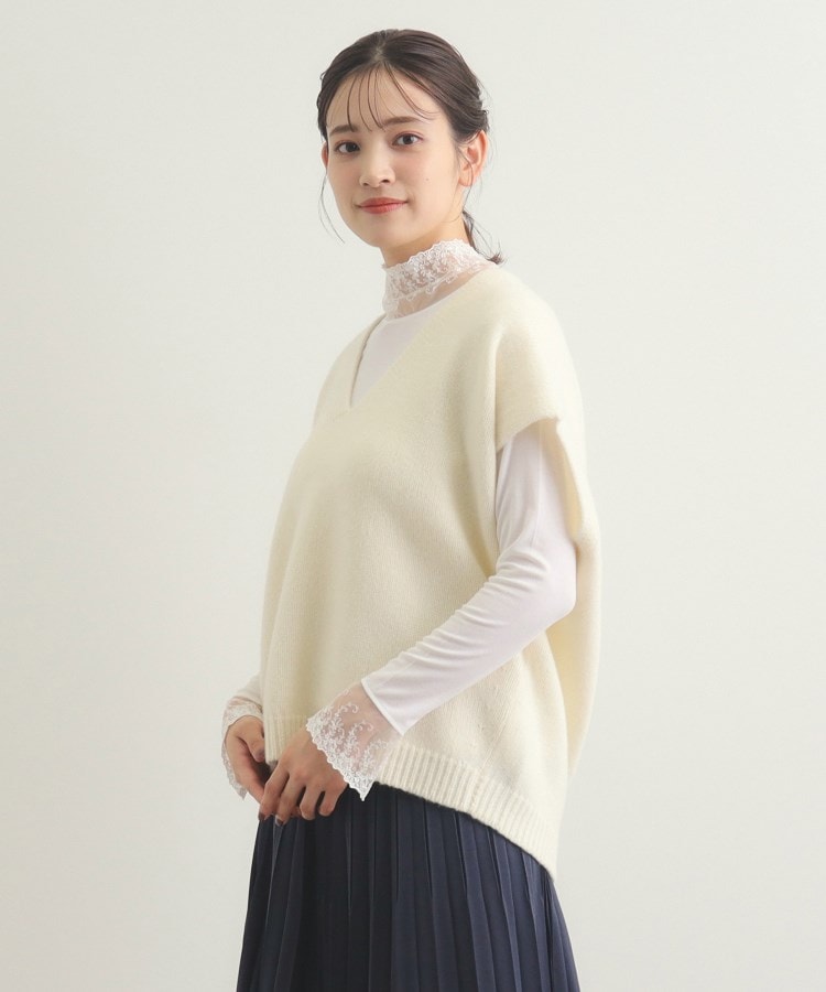ローラアシュレイ(LAURA ASHLEY)の【ウールカシミヤ混】Vネックベスト2