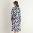 ローラアシュレイ(LAURA ASHLEY)の【襟取り外し可／3colors／同柄アイテムあり】ポリントン ローゼズ柄 サテンワンピース17