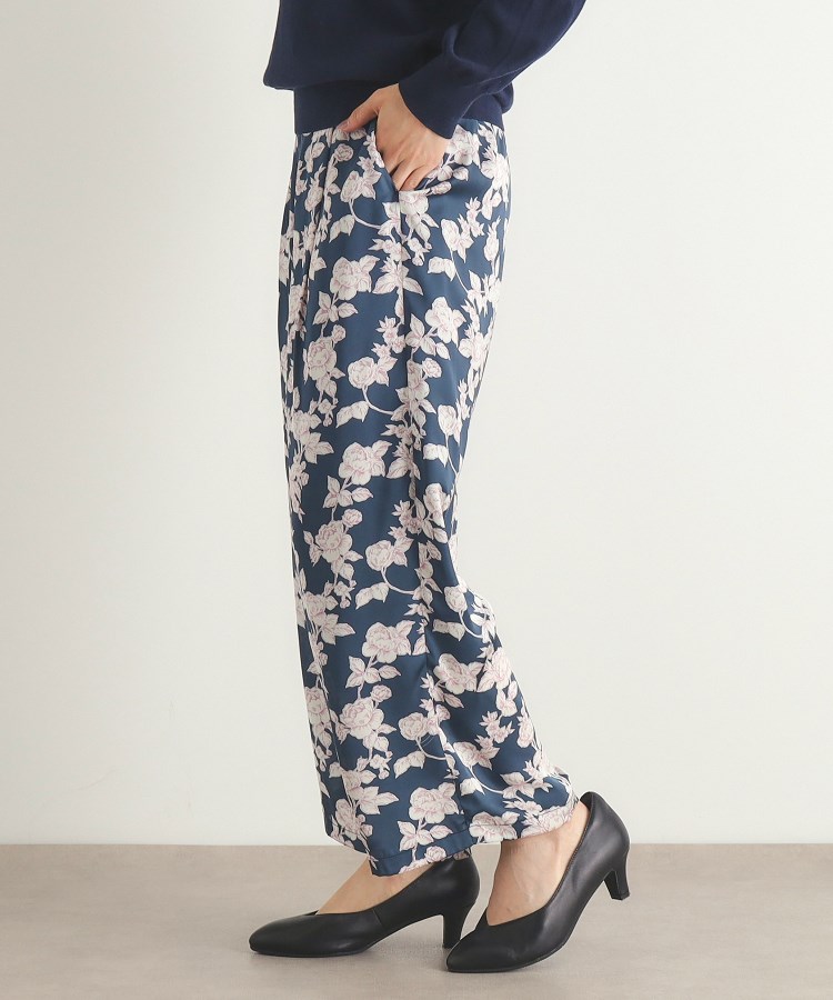 ローラアシュレイ(LAURA ASHLEY)の【ウエストゴム／3colors／同柄アイテムあり】ポリントン ローゼズ柄 サテンパンツ10