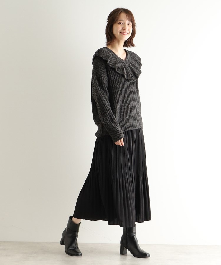 ローラアシュレイ(LAURA ASHLEY)の【ウール混／オーバーサイズ】ラッフルフリル Vネックニット2