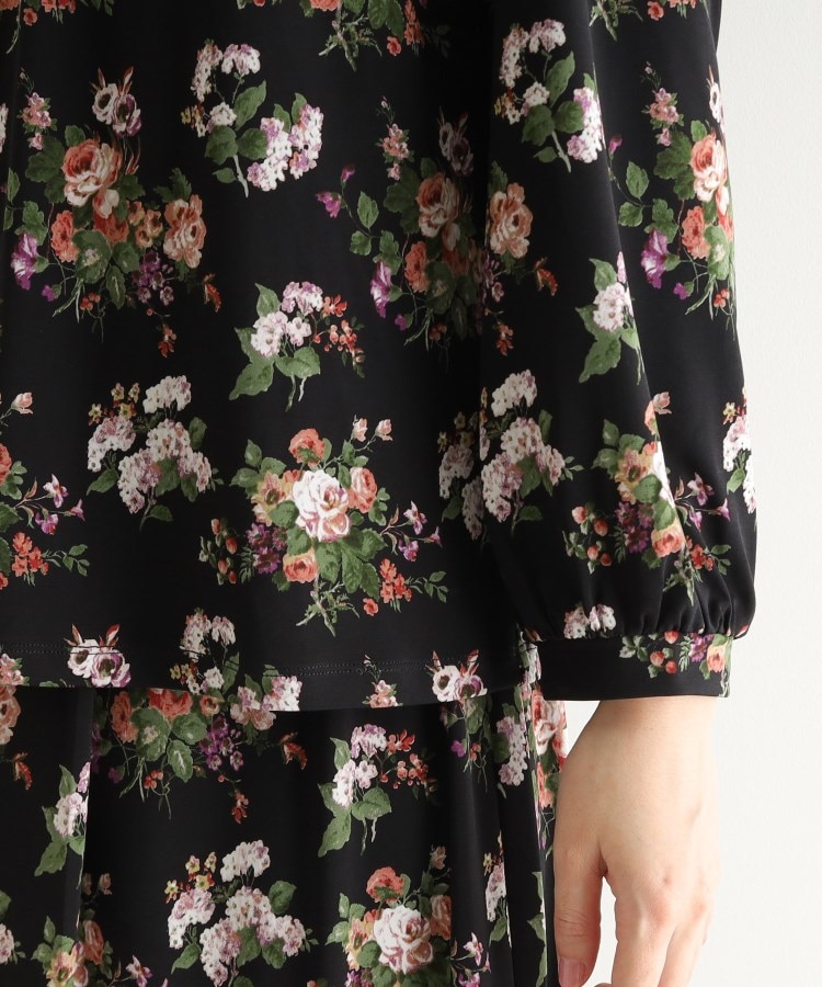 ローラアシュレイ(LAURA ASHLEY)の【洗える／ジャージ素材／同柄アイテムあり】ローズモア柄 プルオーバー10