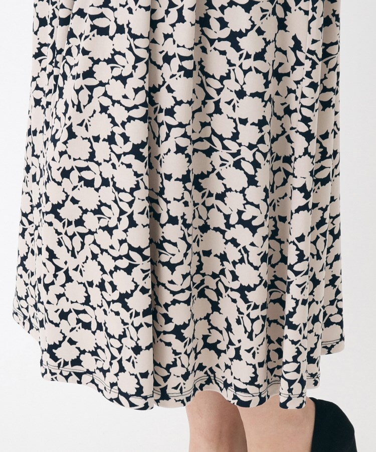 ローラアシュレイ(LAURA ASHLEY)の【ジャージ素材／ウエストリボン／同柄アイテムあり】】シャドウ フローラル柄 ワンピース13