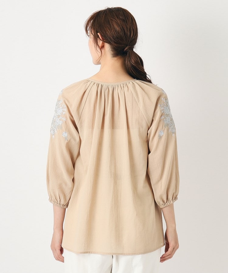 ローラアシュレイ(LAURA ASHLEY)の【刺繍入り／コットン100％／洗える】エロンビーポージー柄ブラウス15
