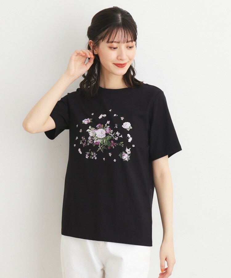 ローラアシュレイ(LAURA ASHLEY)の【コットン100％】スキャタードプリントTシャツ ブラック(019)