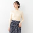 ローラアシュレイ(LAURA ASHLEY)の【定番人気トップス】メロウエラスティックタートル オフホワイト(003)
