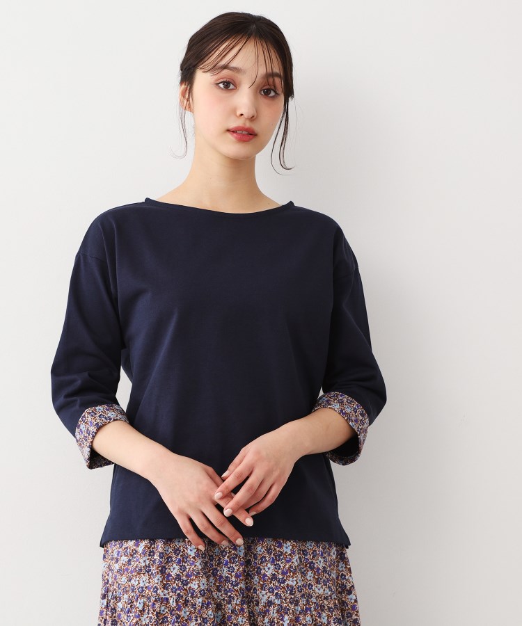 ローラアシュレイ(LAURA ASHLEY)の【洗える／コットン100％／同柄アイテムあり】アマイア ディッツィー柄袖見返しプルオーバー ネイビー(094)