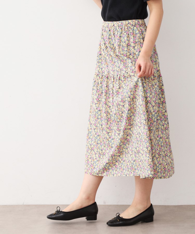 ローラアシュレイ(LAURA ASHLEY)の【洗える／コットン100％／同柄アイテムあり】アマイア ディッツィー柄 スカート1