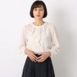 ローラアシュレイ(LAURA ASHLEY)の【セレモニー対応/洗える】ラッフルタイブラウス アイボリー(004)