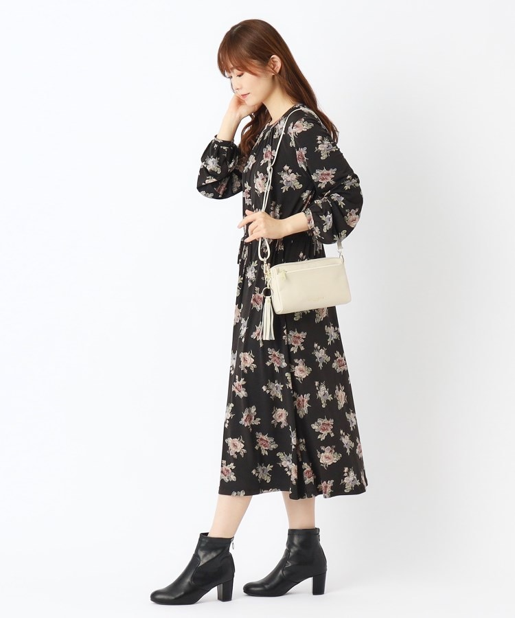 ローラアシュレイ(LAURA ASHLEY)の【ベルト長さ調節可】レザージップショルダー22