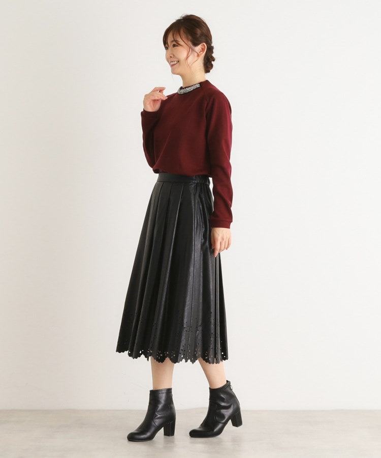 ローラアシュレイ(LAURA ASHLEY)の【レザー調／ウエストゴム】裾パンチング スカート3