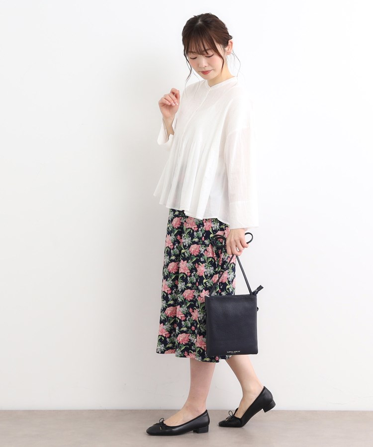 ローラアシュレイ(LAURA ASHLEY)の【牛革レザー／ショルダー長さ調節可】フラットバッグ6