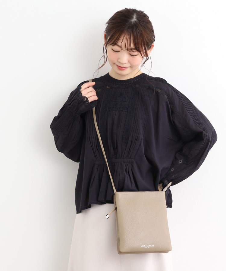 Laura Ashley(ローラ アシュレイ)の通販 | バッグ・財布・小物 Laura Ashley(ローラ アシュレイ)の通販 | バッグ・財布・小物