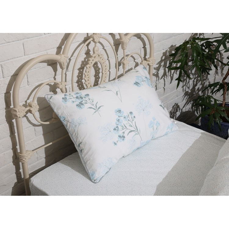 フローラル枕カバー インテリアファブリック Laura Ashley Home ローラアシュレイ ワールド オンラインストア World Online Store フローラル枕カバー インテリアファブリック Laura Ashley Home ローラアシュレイ ワールド オンラインストア World Online Store