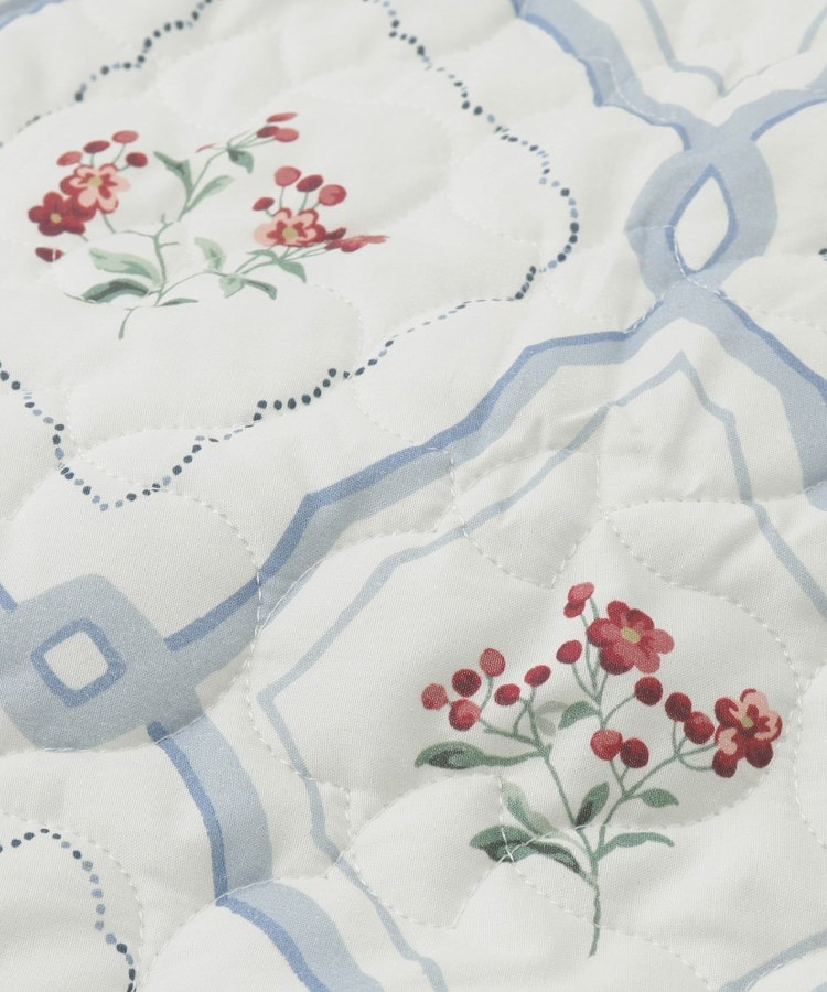 ローラアシュレイホーム(LAURA ASHLEY HOME)のピンフォードトレリス&ダンデライオン柄　キルトクッションカバー 　45×45cm5