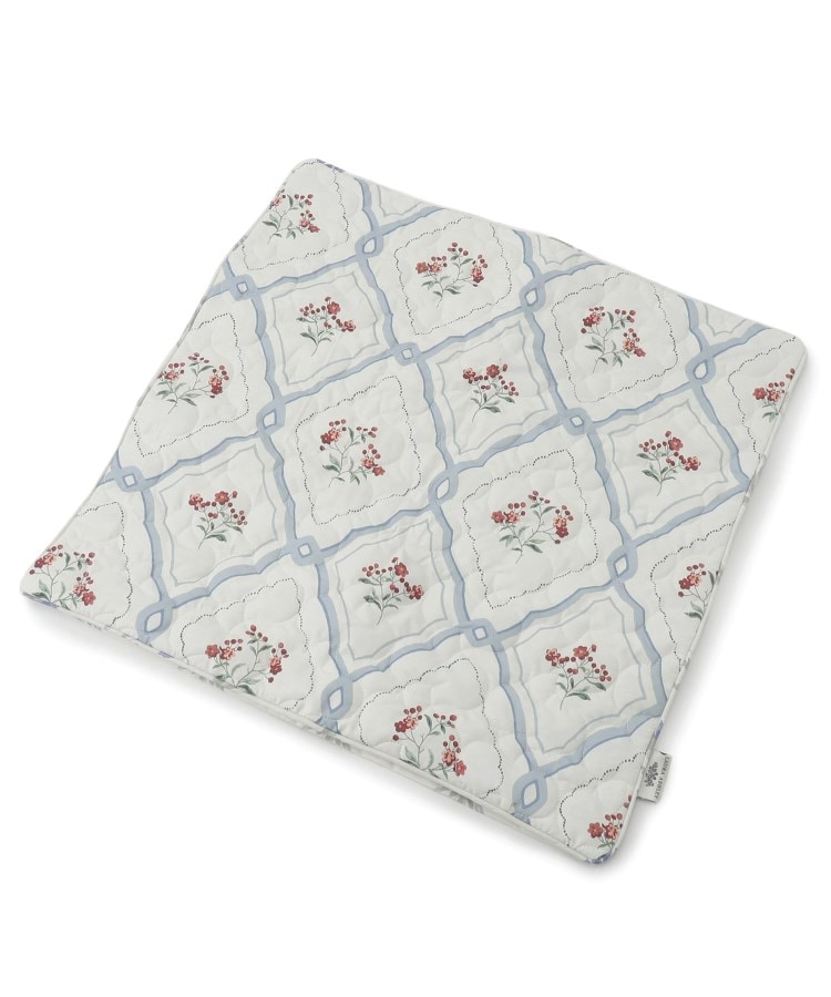 ローラアシュレイホーム(LAURA ASHLEY HOME)のピンフォードトレリス&ダンデライオン柄　キルトクッションカバー 　45×45cm ブルー(192)