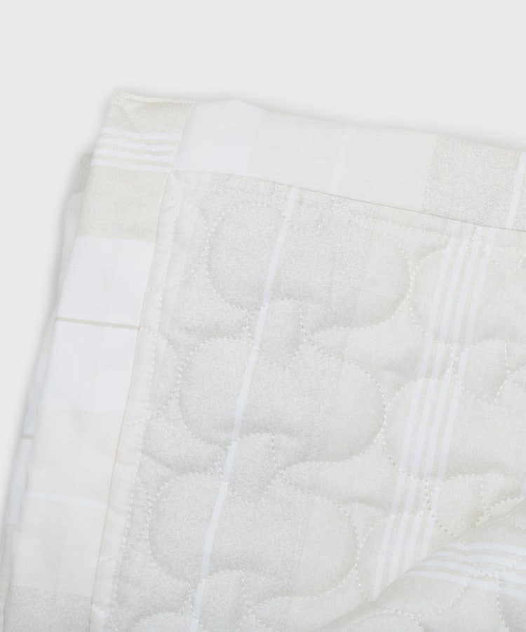 ローラアシュレイホーム(LAURA ASHLEY HOME)のカミール柄 キルトマルチカバー 200×200cm3