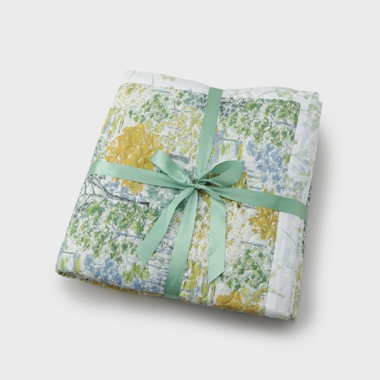 ローラアシュレイホーム(LAURA ASHLEY HOME)のバーンウッド柄 マルチカバー　200×200cm ベッド・寝具