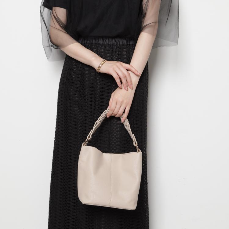 エスペランサ(ESPERANZA)の2WAYチェーン編みハンドルショルダーバッグ ショルダーバッグ