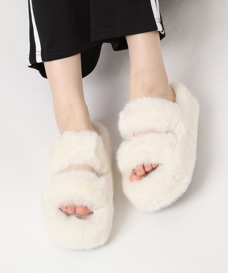 厚底ふわふわファーサンダル(サンダル・ミュール) | csT&P 厚底ふわふわファーサンダル(サンダル・ミュール) | csT&P