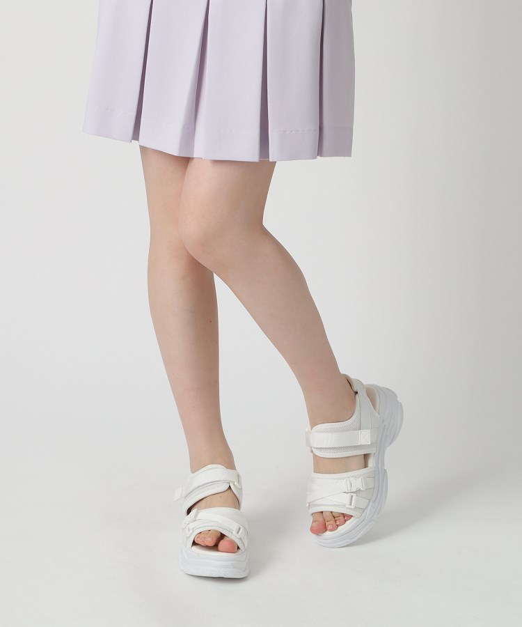 シーエス ティーアンドピー(csT&P)の厚底スポサン 24SS27