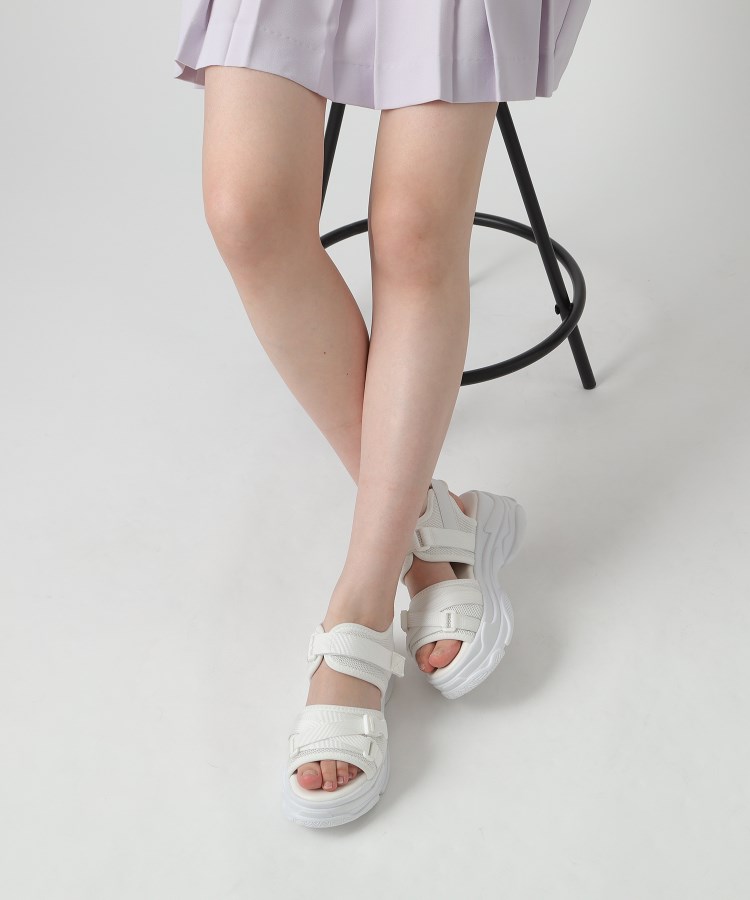 シーエス ティーアンドピー(csT&P)の厚底スポサン 24SS40