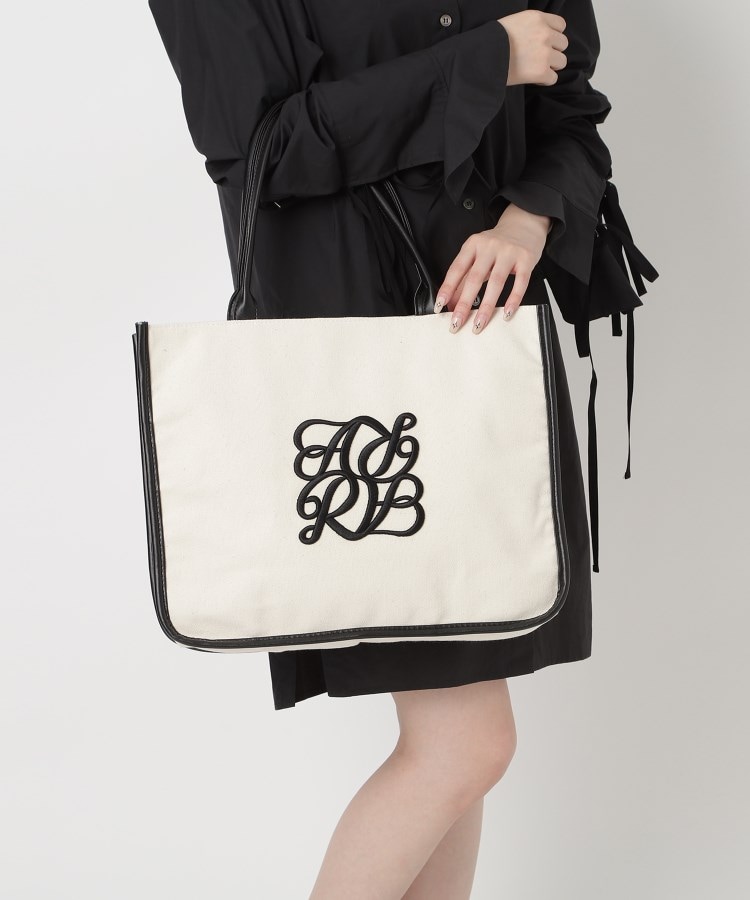 オーバー タッシェ(Ober Tashe)のロゴ刺繍トート9