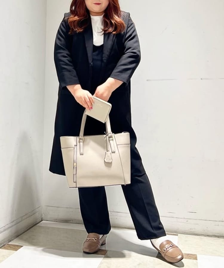 角シボミドルラウンド財布(財布) | Ober Tashe(エスペランサ 角シボミドルラウンド財布(財布) | Ober Tashe(エスペランサ