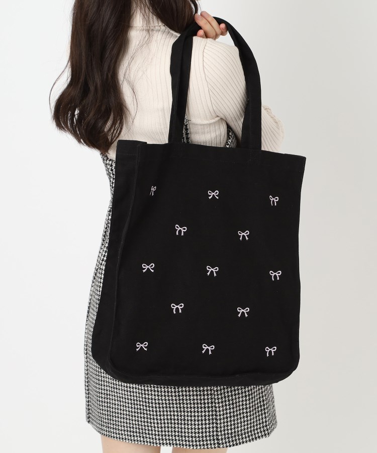 オーバー タッシェ(Ober Tashe)のリボン刺繍キャンバストートバッグ18